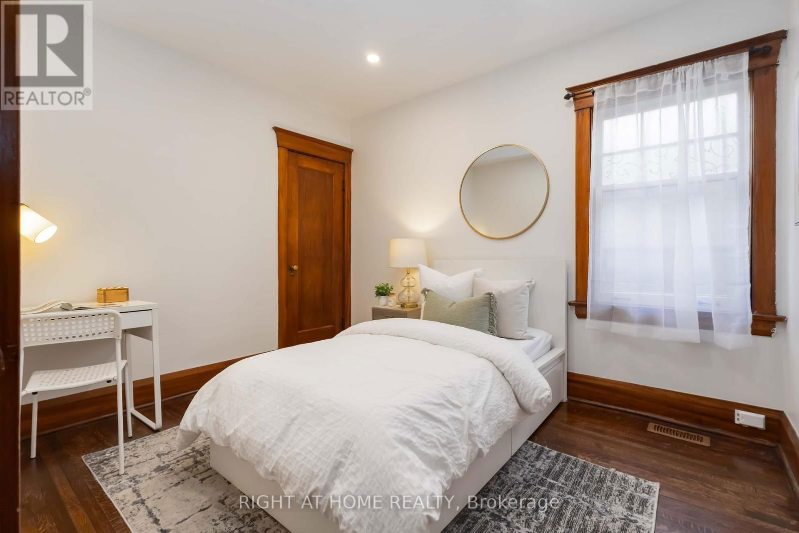 306 STRATHMORE BOULEVARD Image 15