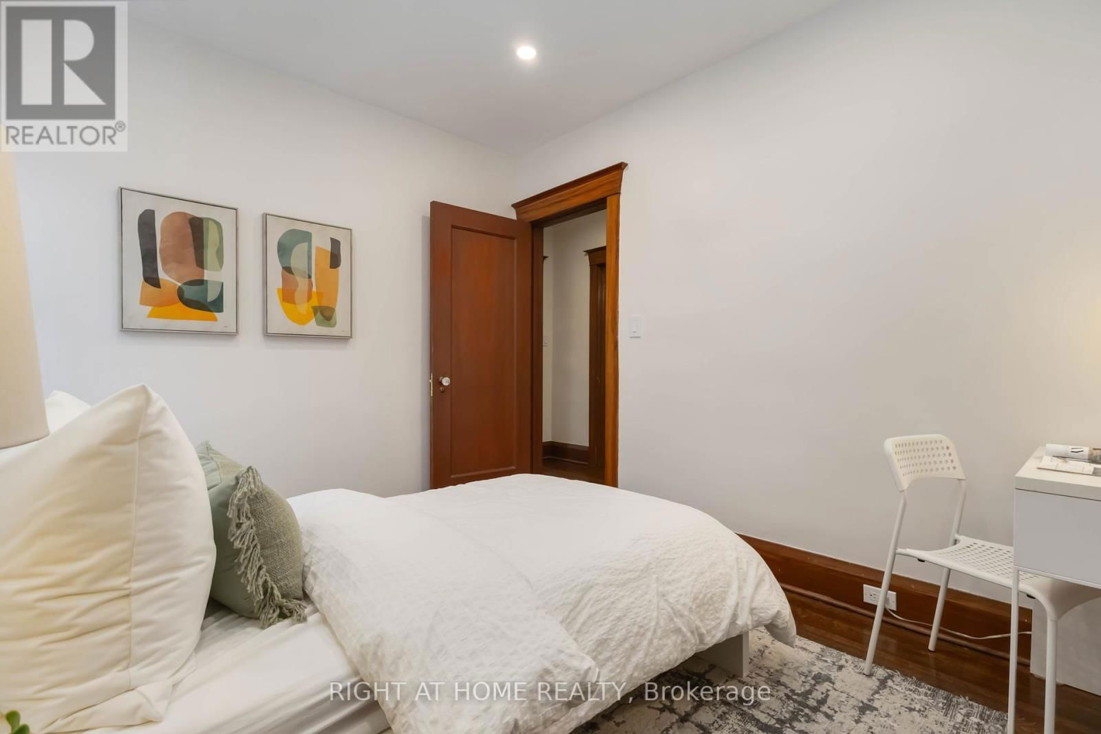 306 STRATHMORE BOULEVARD Image 16