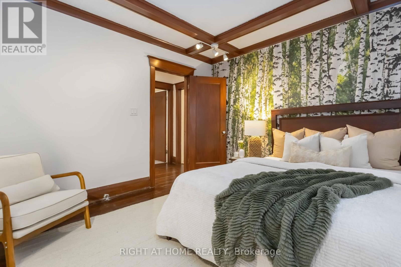306 STRATHMORE BOULEVARD Image 18