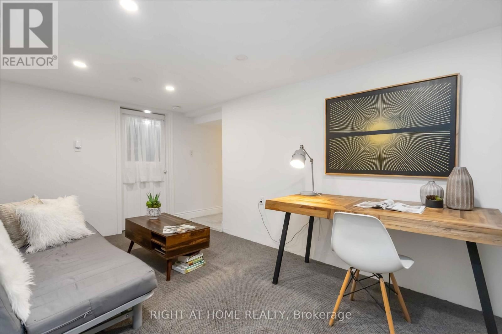 306 STRATHMORE BOULEVARD Image 22