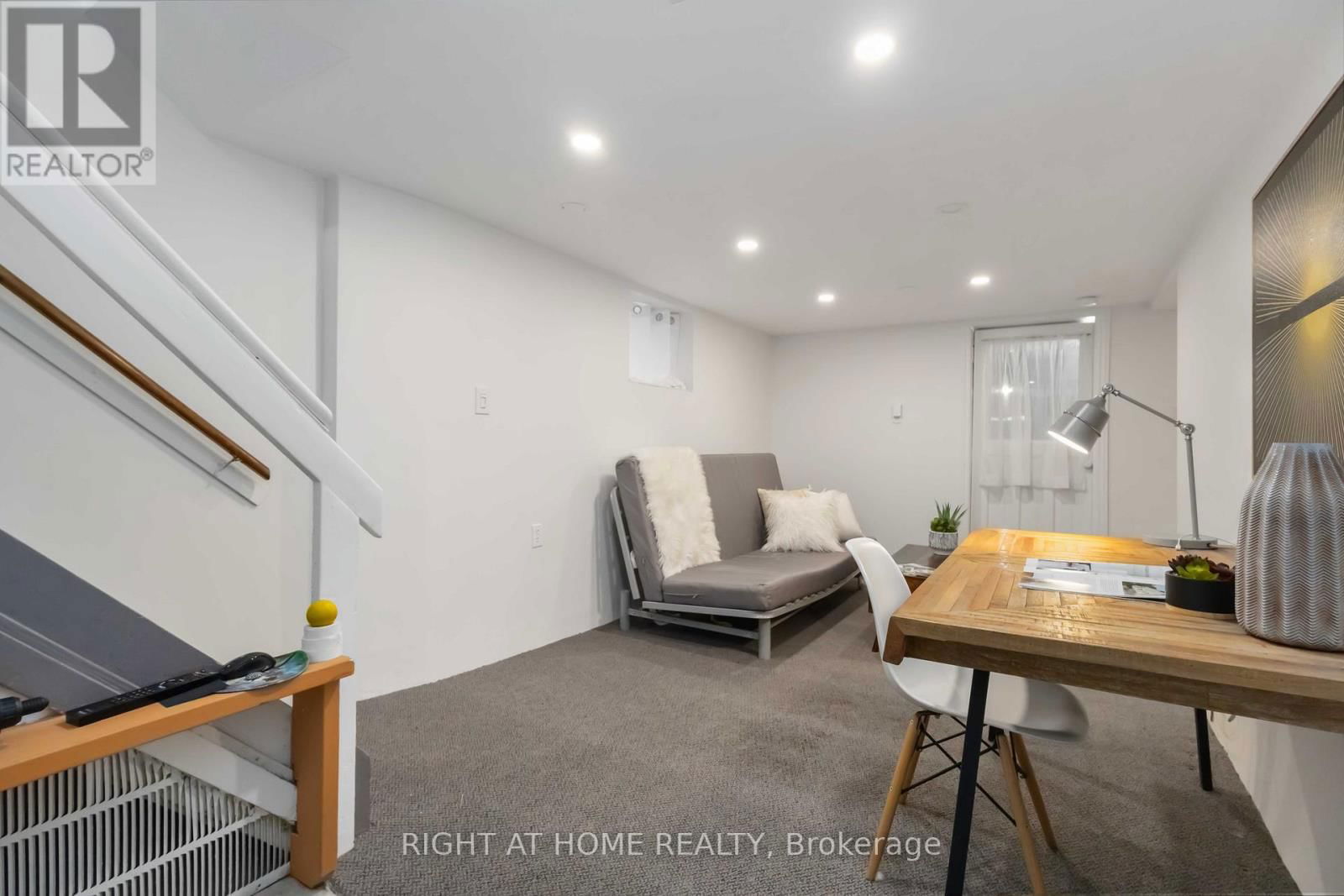 306 STRATHMORE BOULEVARD Image 23