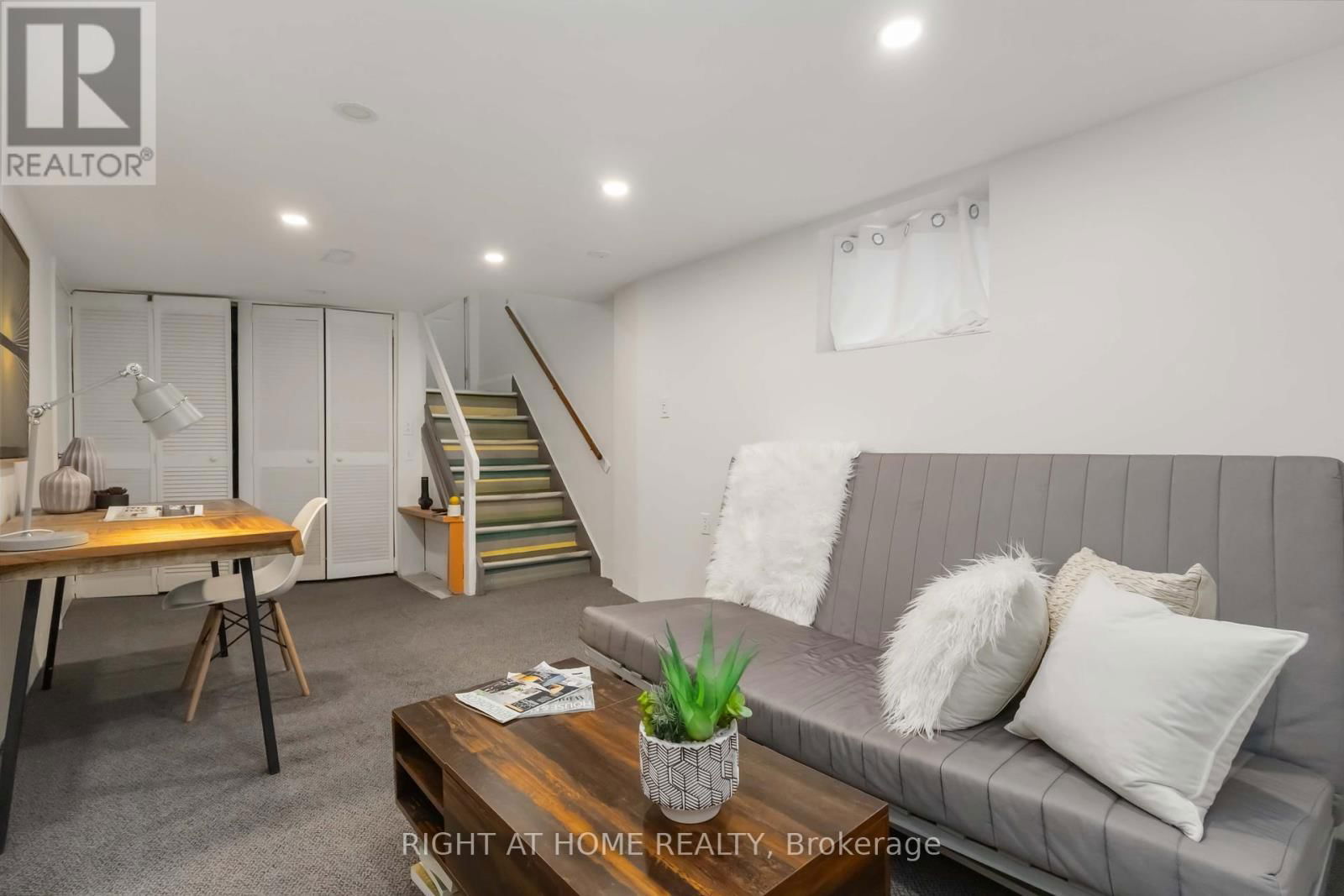 306 STRATHMORE BOULEVARD Image 24