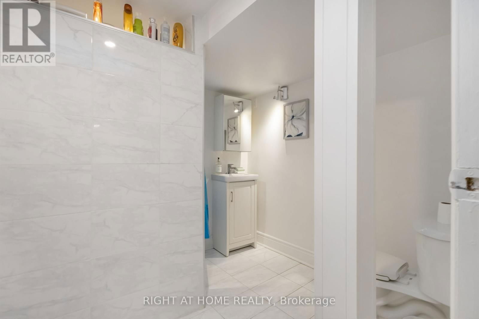 306 STRATHMORE BOULEVARD Image 33