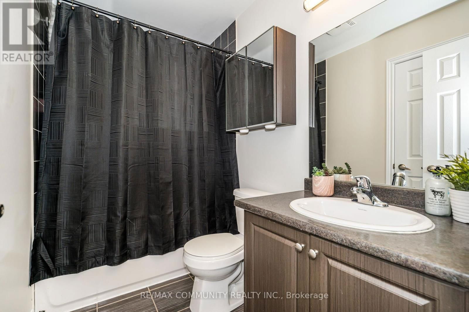 18 COOPERAGE LANE Image 9