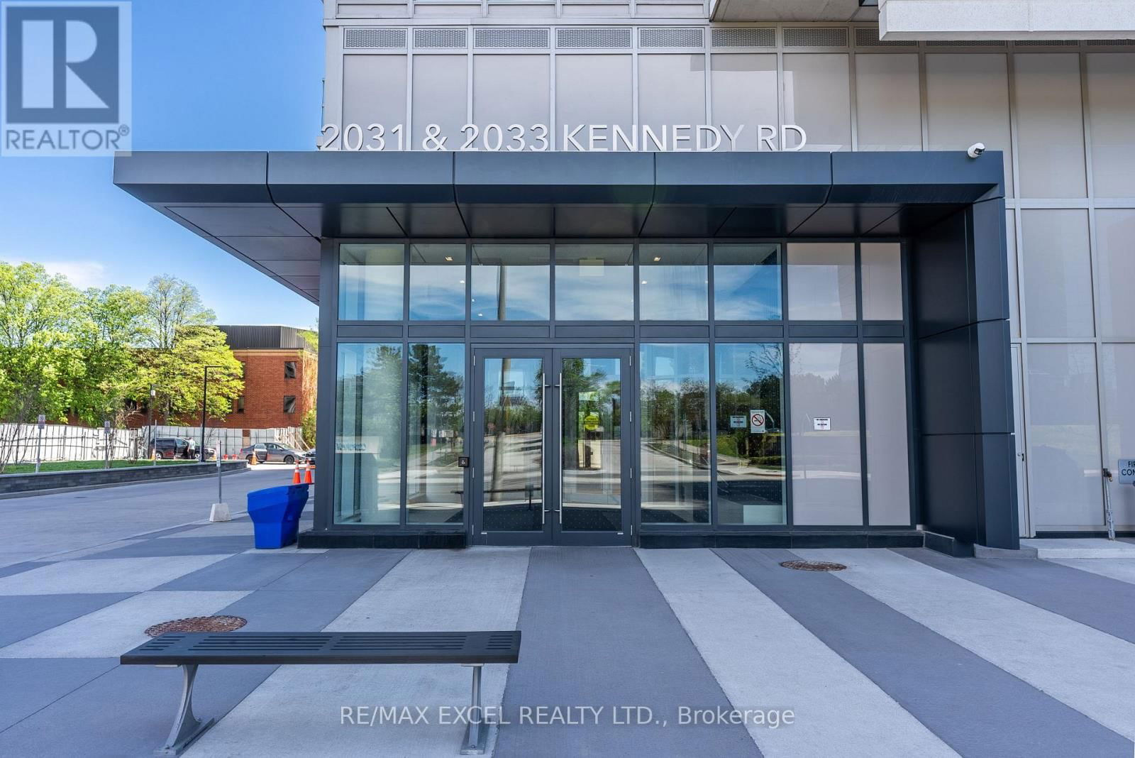 925 - 2031 KENNEDY ROAD Image 27