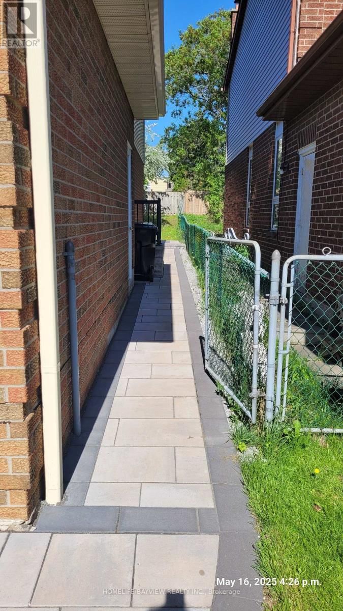 87 MOOREHOUSE DRIVE Image 9