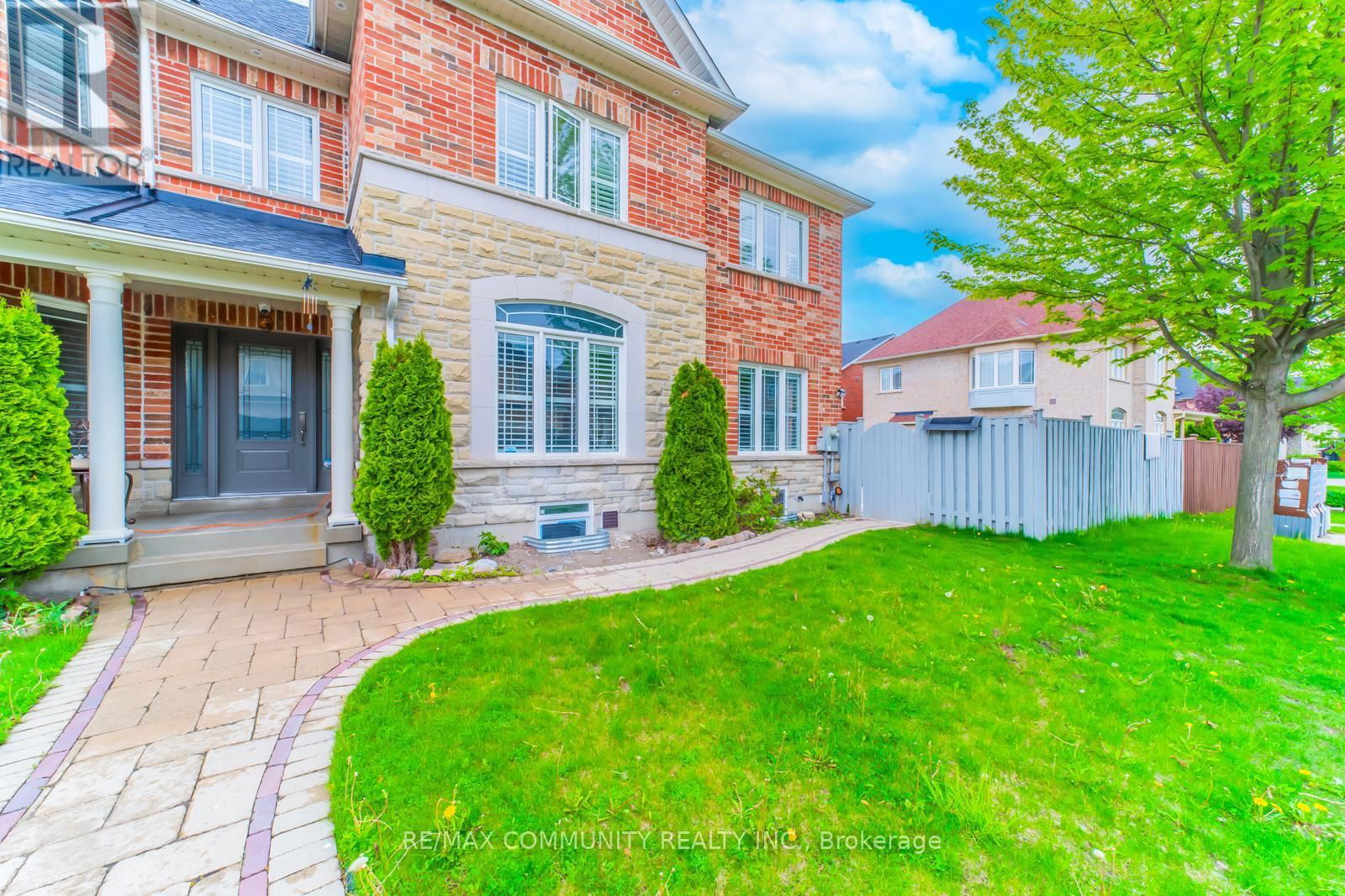 3 SIVYER CRESCENT Image 2