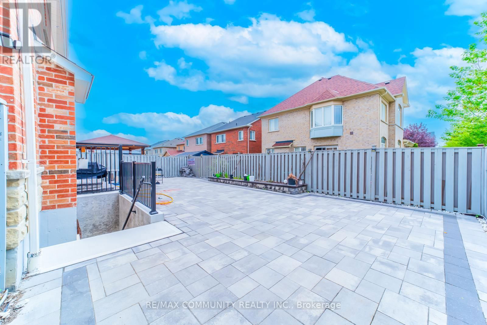 3 SIVYER CRESCENT Image 20
