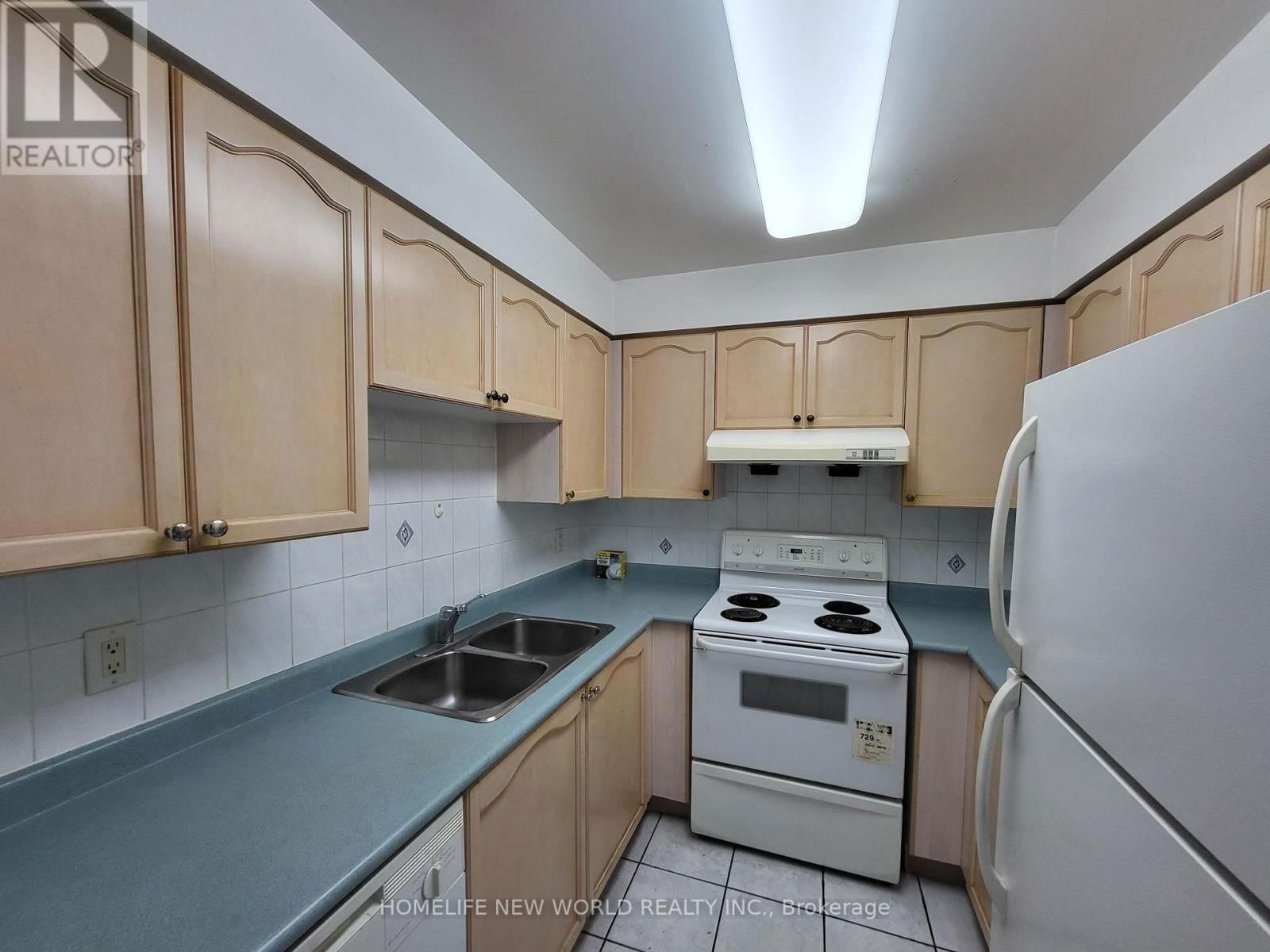 1001 - 2627 MCCOWAN ROAD Image 17