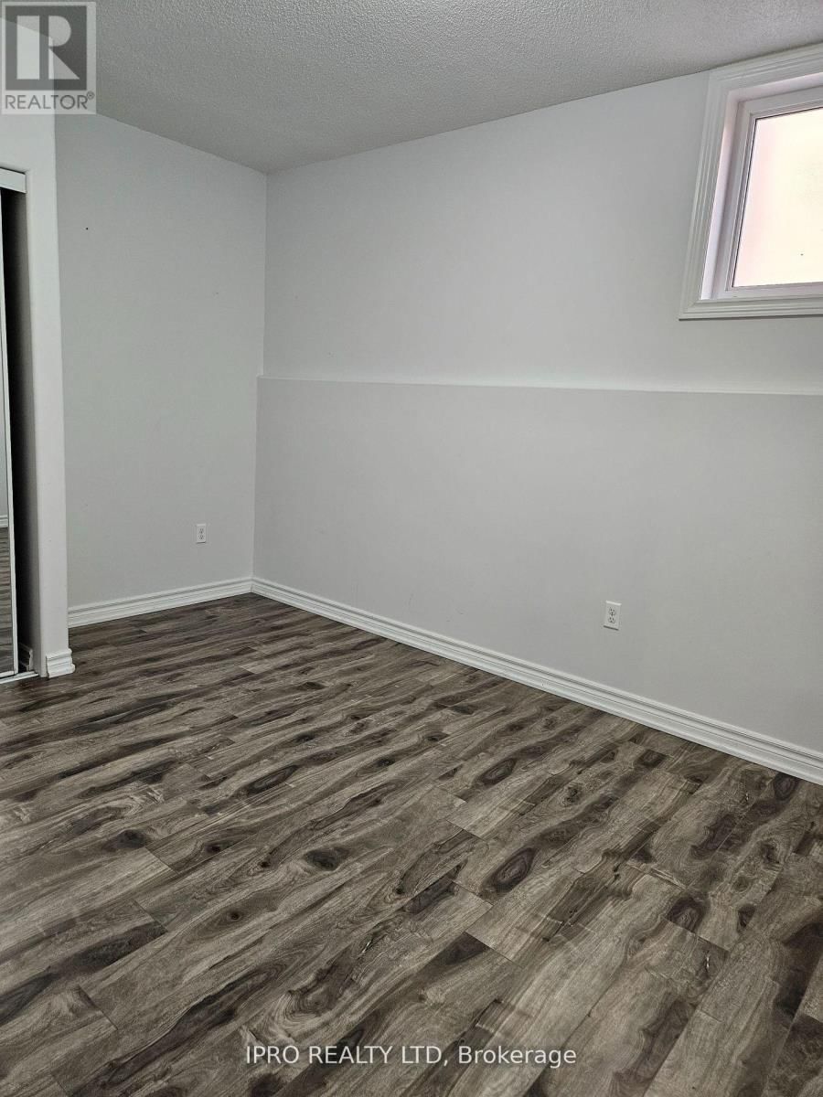 2373 DRESS CIRCLE CRESCENT Image 11