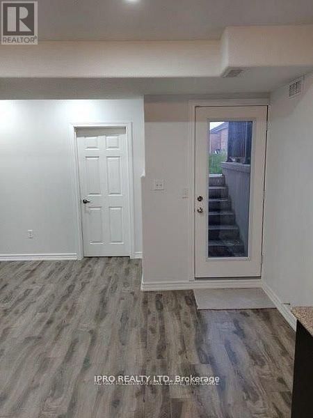 2373 DRESS CIRCLE CRESCENT Image 3