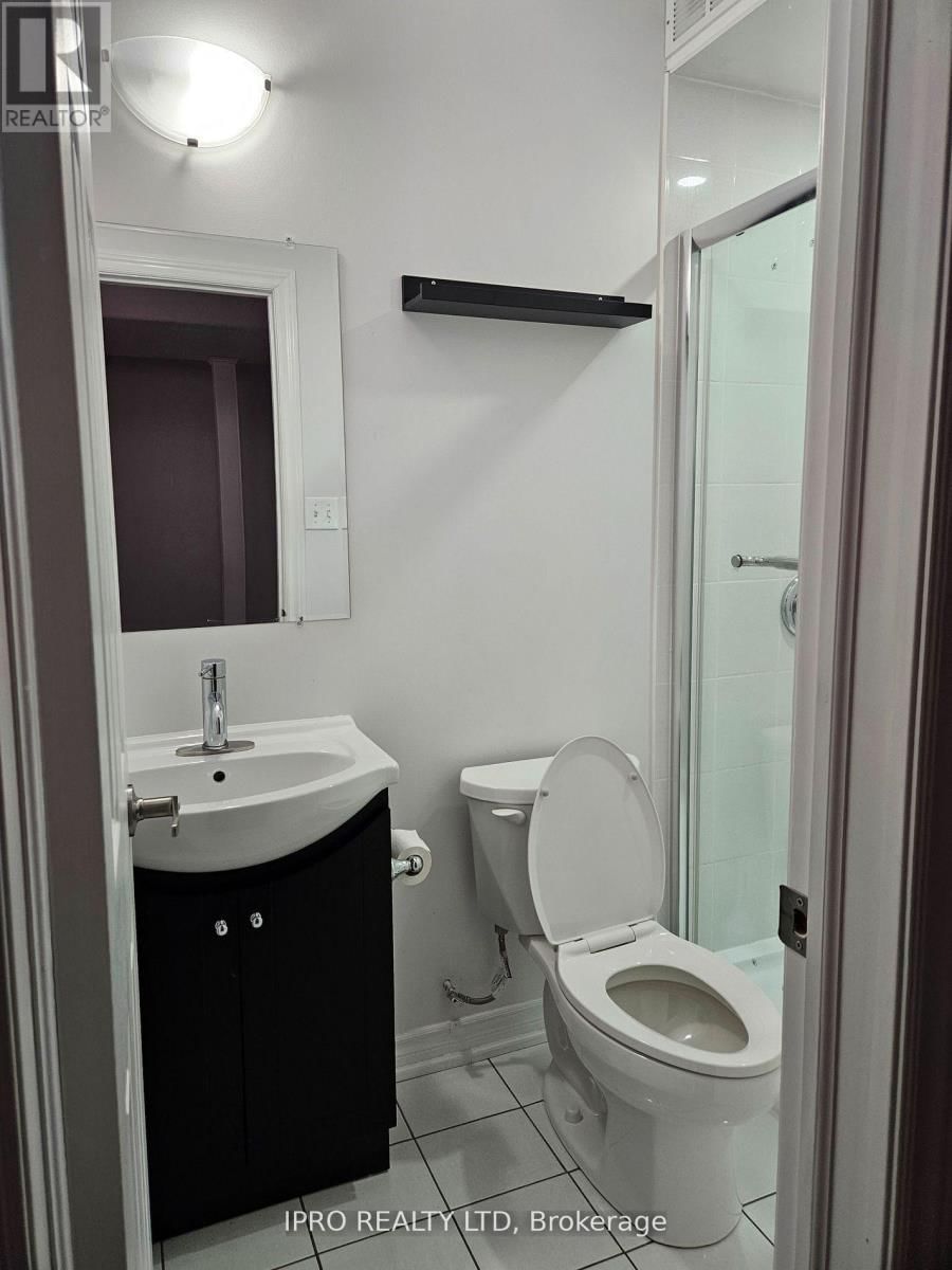 2373 DRESS CIRCLE CRESCENT Image 4