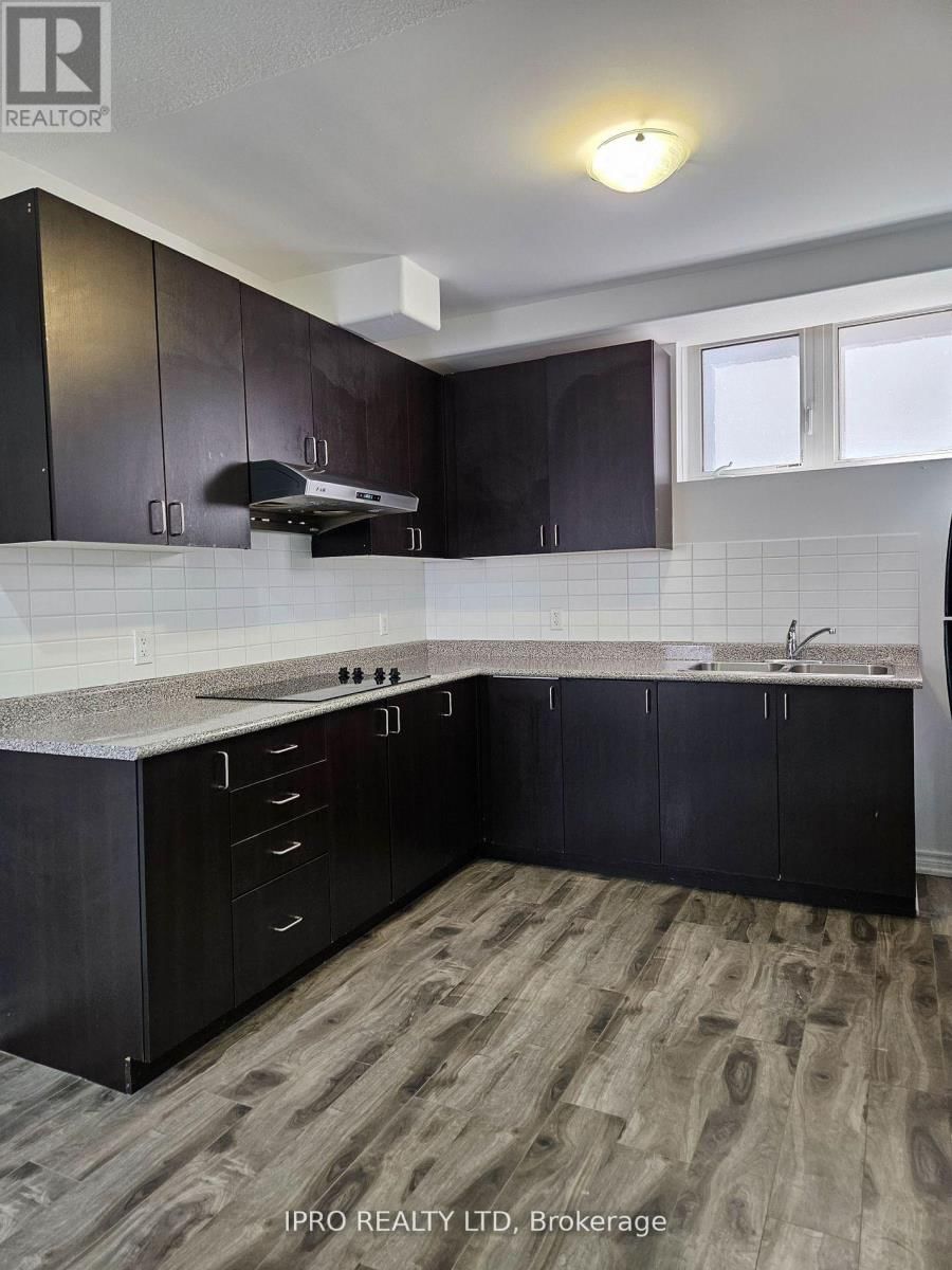 2373 DRESS CIRCLE CRESCENT Image 6