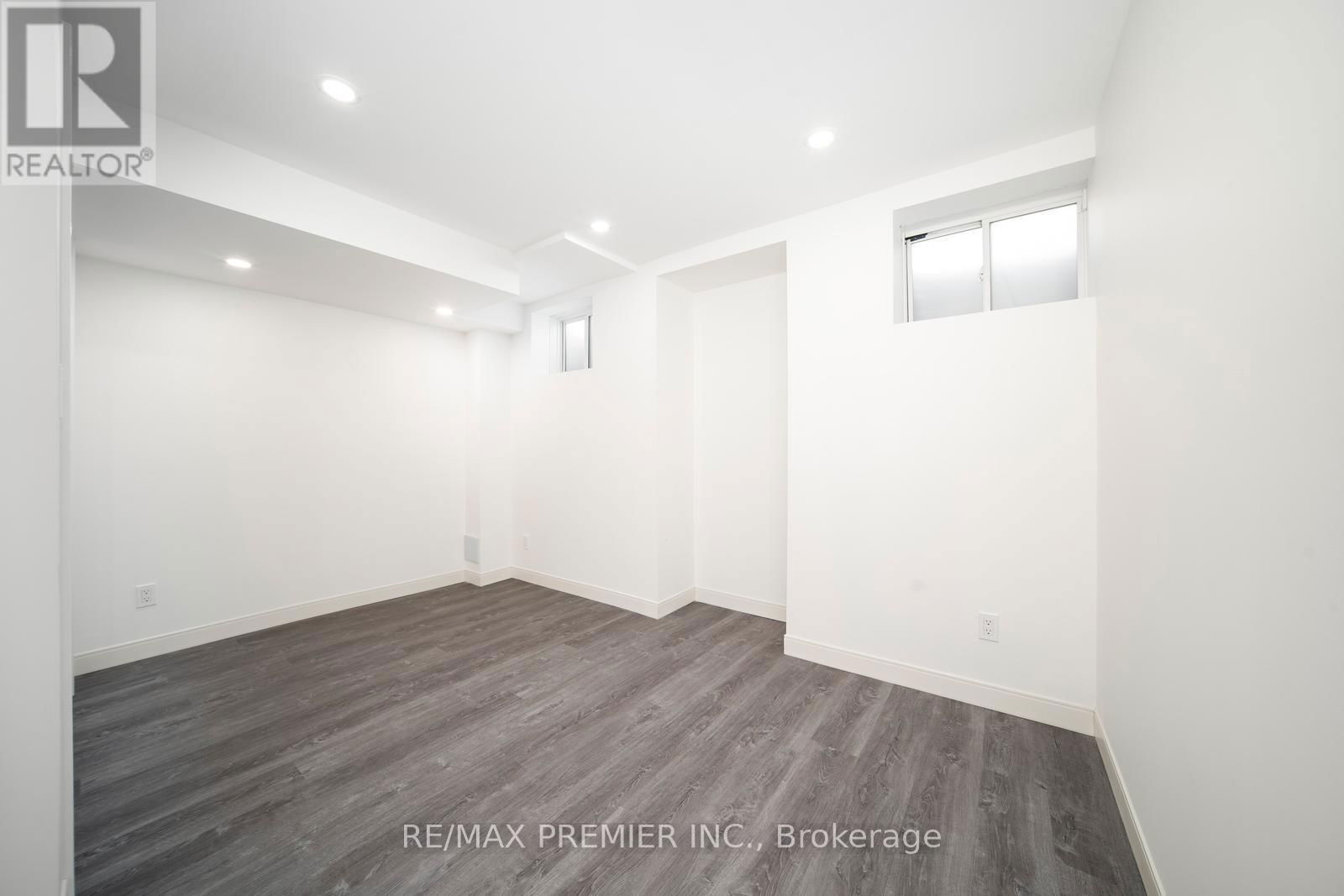 Lower - 1058 CAMEO STREET Image 9