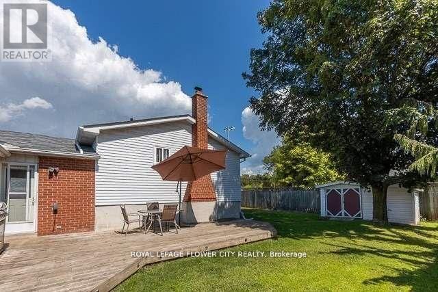 1085 MARY STREET NORTH Image 14