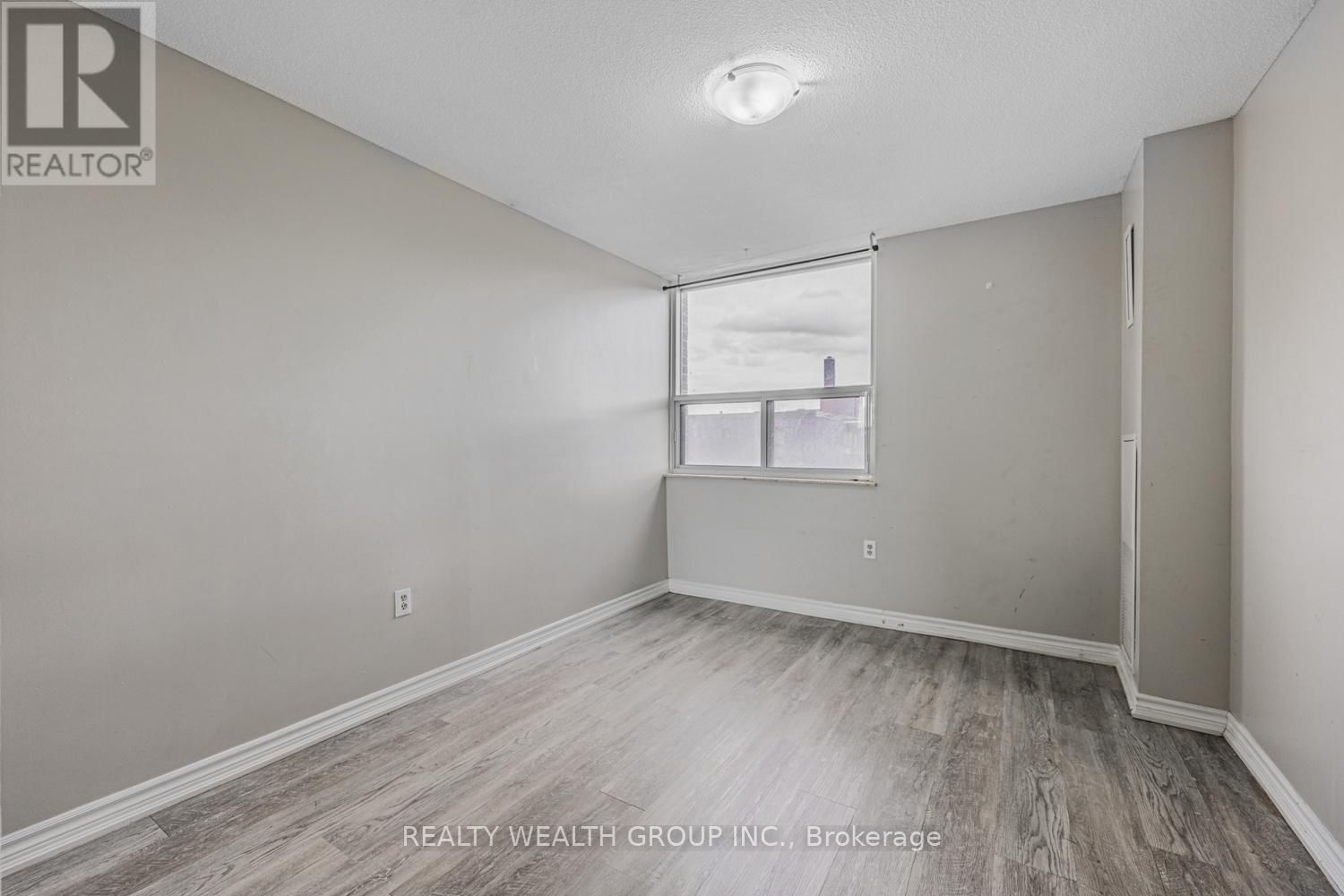 306 - 4062 LAWRENCE AVENUE Image 20