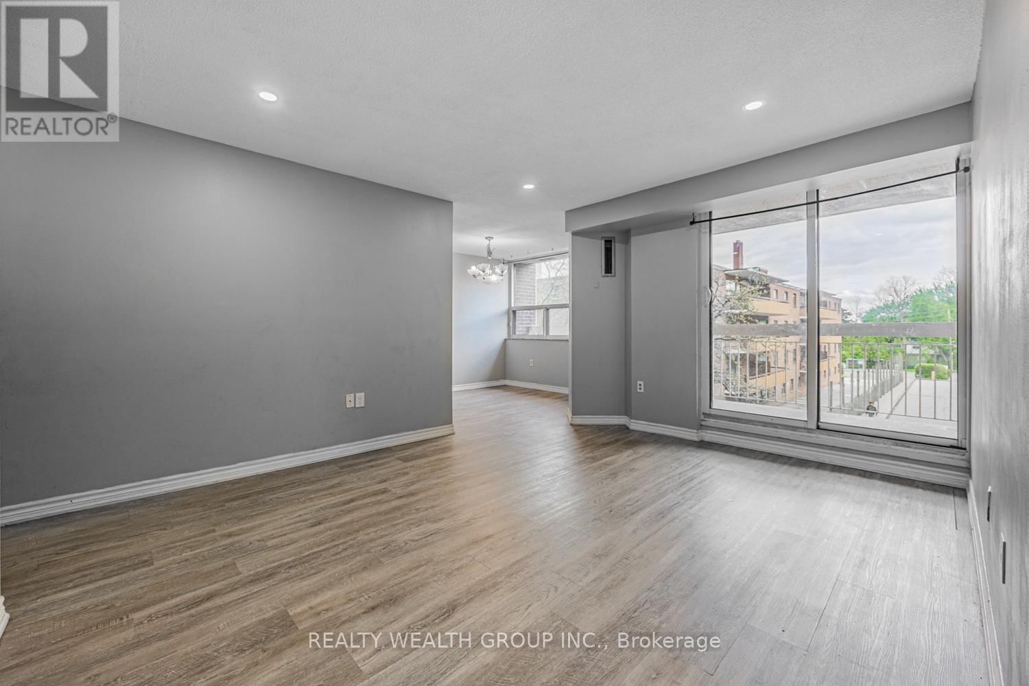 306 - 4062 LAWRENCE AVENUE Image 9