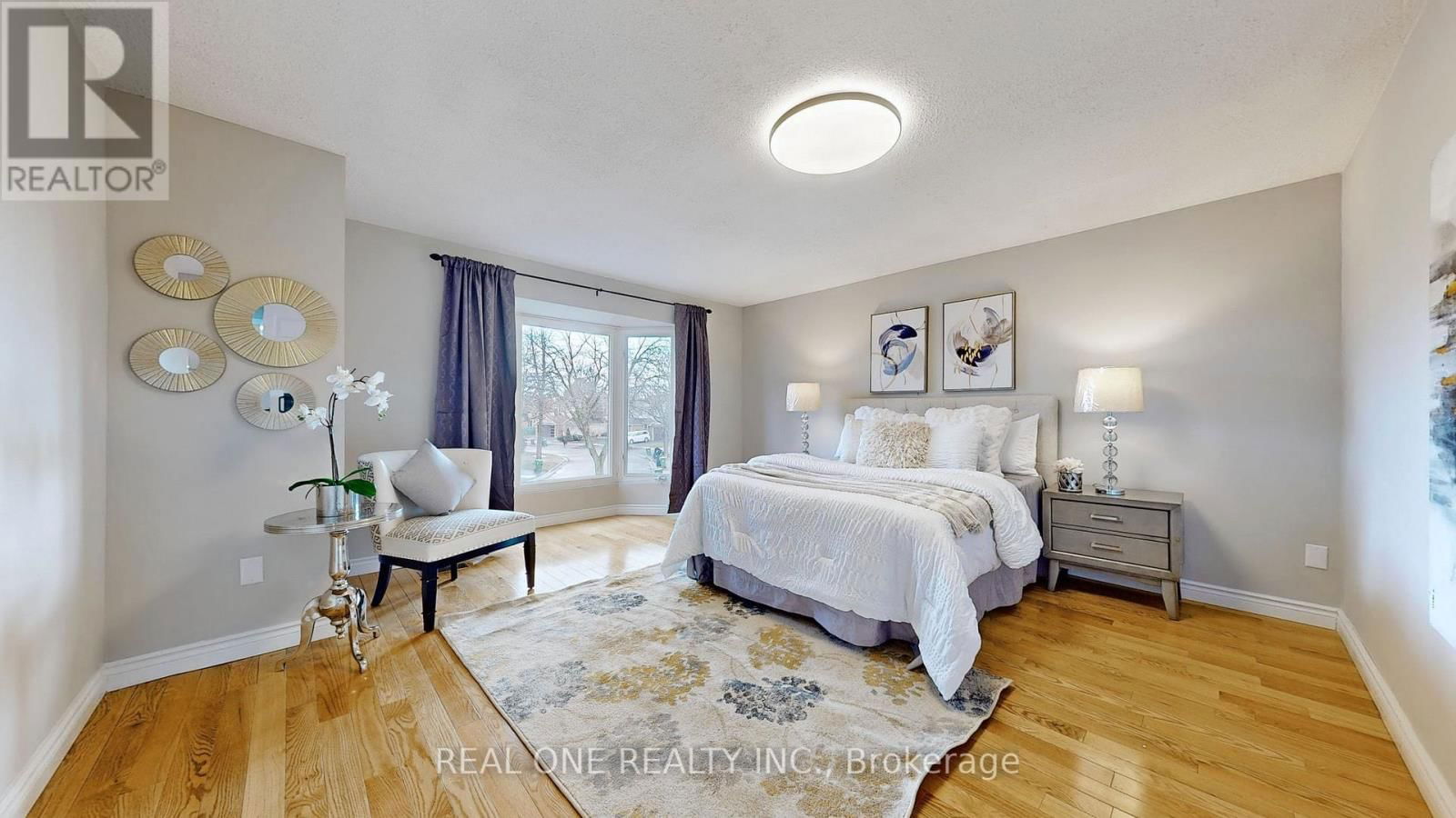 140 BELINDA SQUARE Image 21