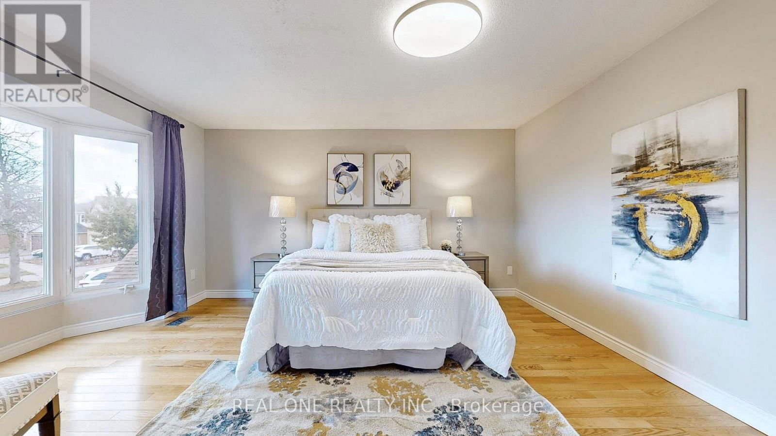 140 BELINDA SQUARE Image 22