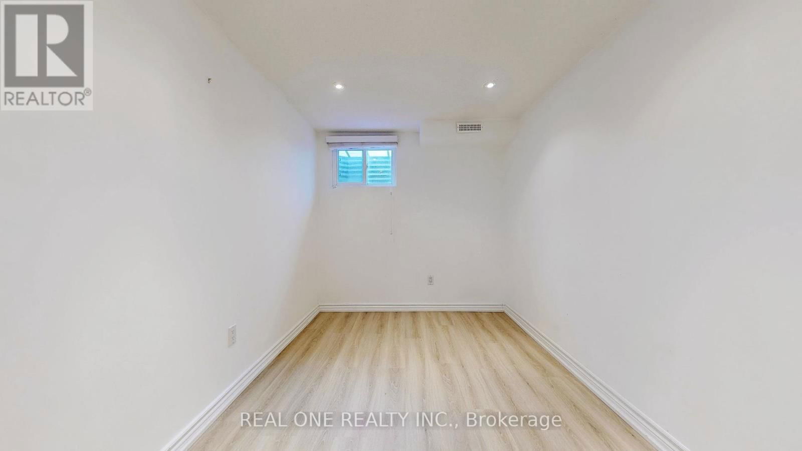 140 BELINDA SQUARE Image 43