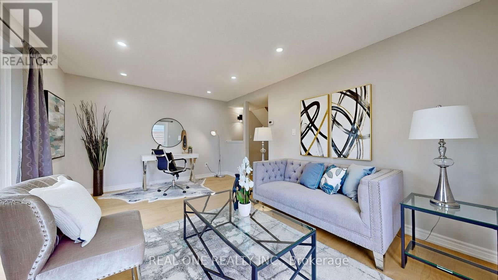 140 BELINDA SQUARE Image 7