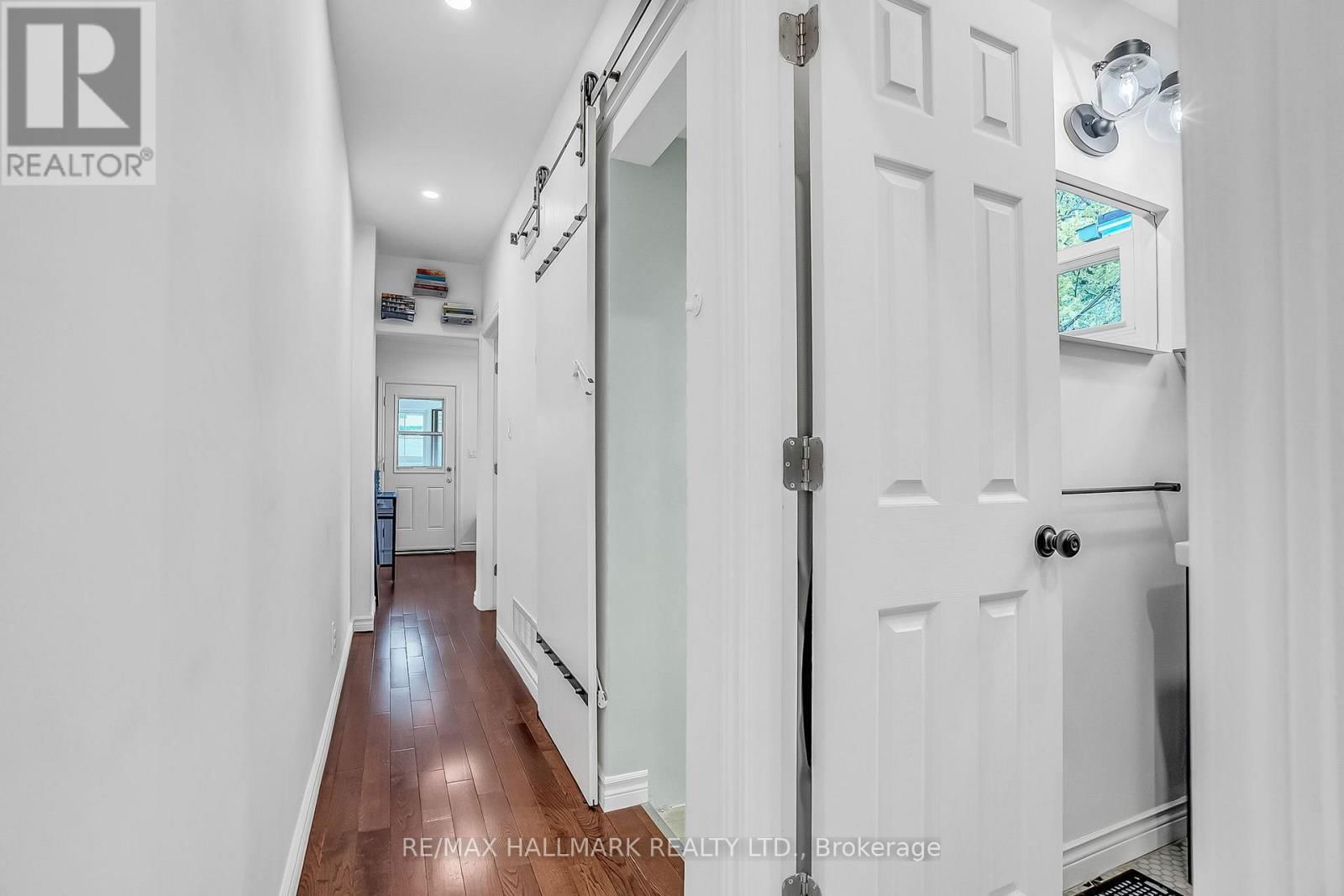 1043 CRAVEN ROAD Image 10