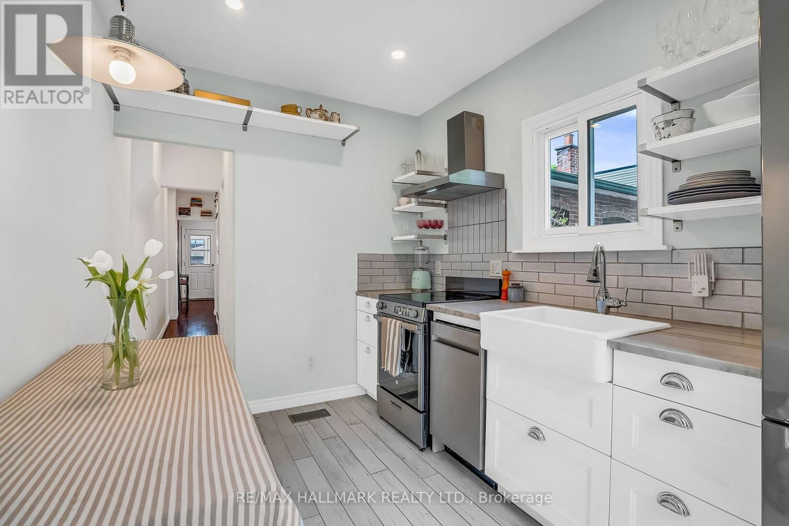 1043 CRAVEN ROAD Image 16