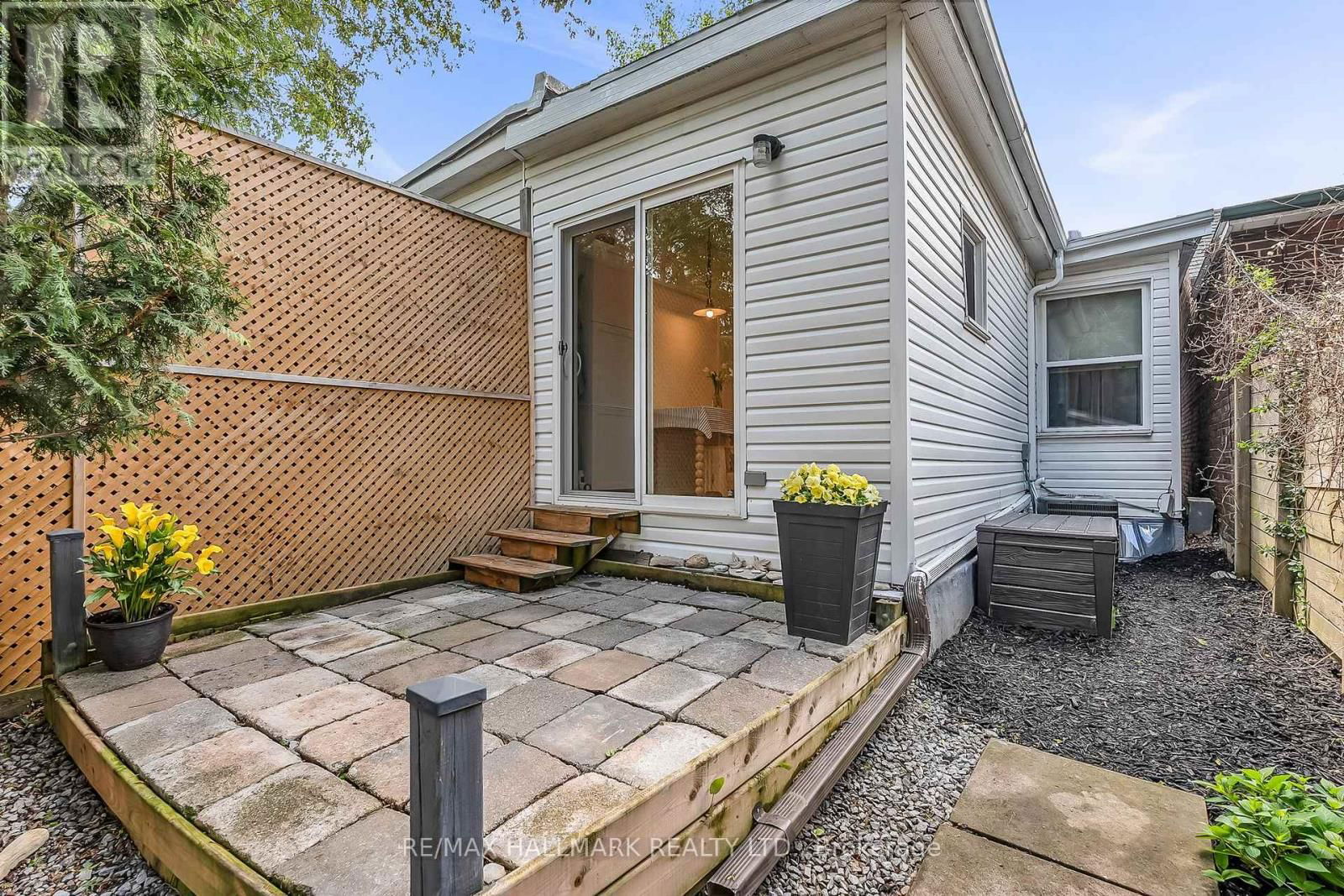 1043 CRAVEN ROAD Image 20