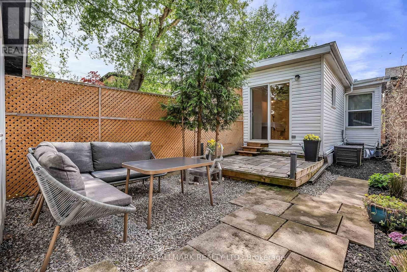 1043 CRAVEN ROAD Image 21