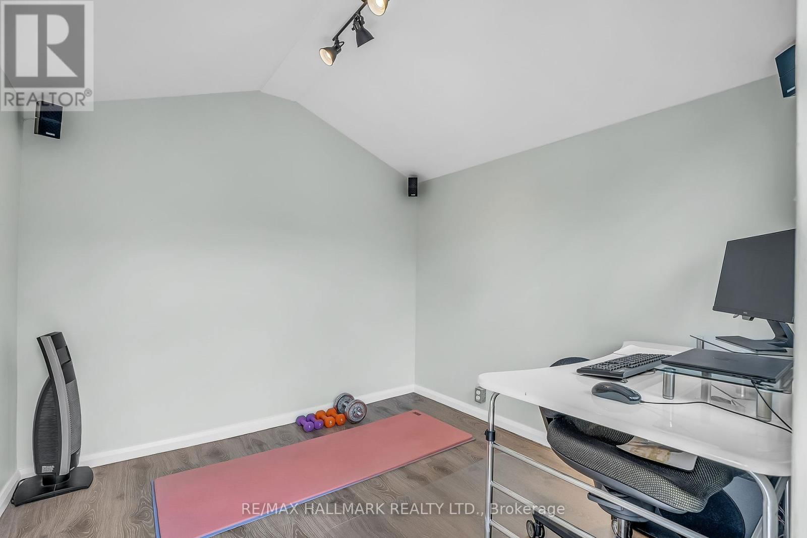 1043 CRAVEN ROAD Image 23