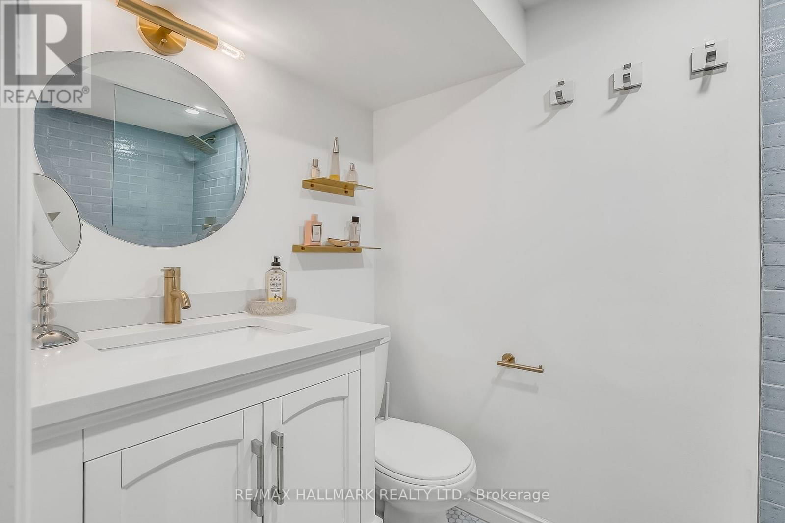 1043 CRAVEN ROAD Image 30