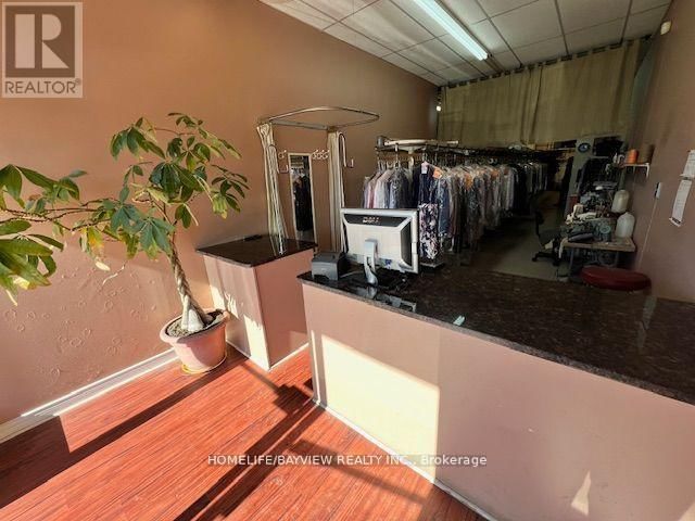 5512 LAWRENCE AVENUE EAST Image 4