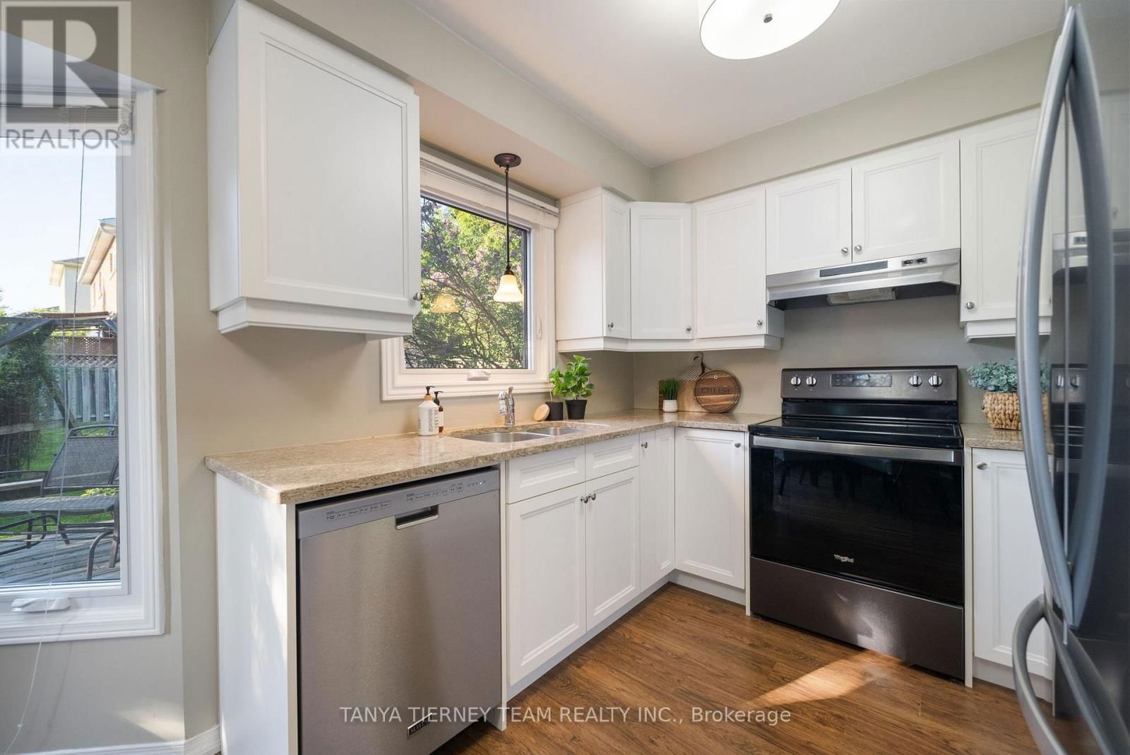60 GLEN DHU DRIVE Image 16