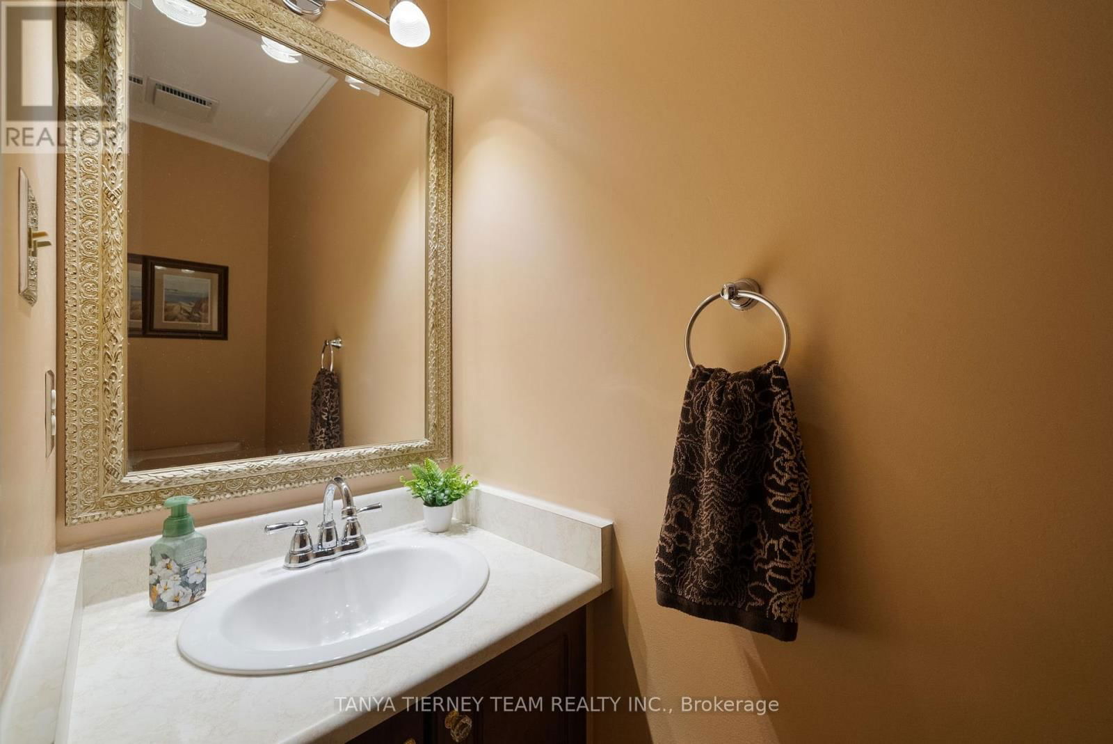 60 GLEN DHU DRIVE Image 20