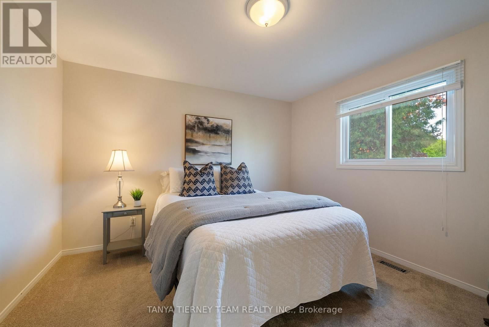 60 GLEN DHU DRIVE Image 32