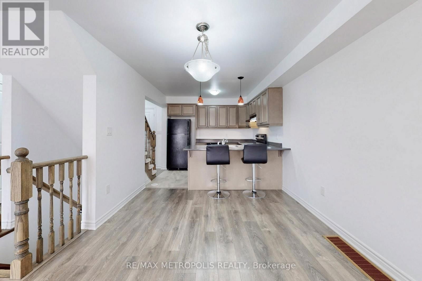 1054 CLIPPER LANE Image 12