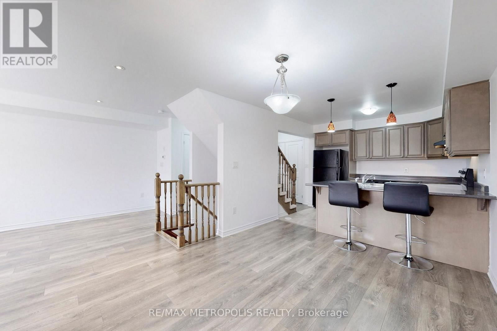 1054 CLIPPER LANE Image 13