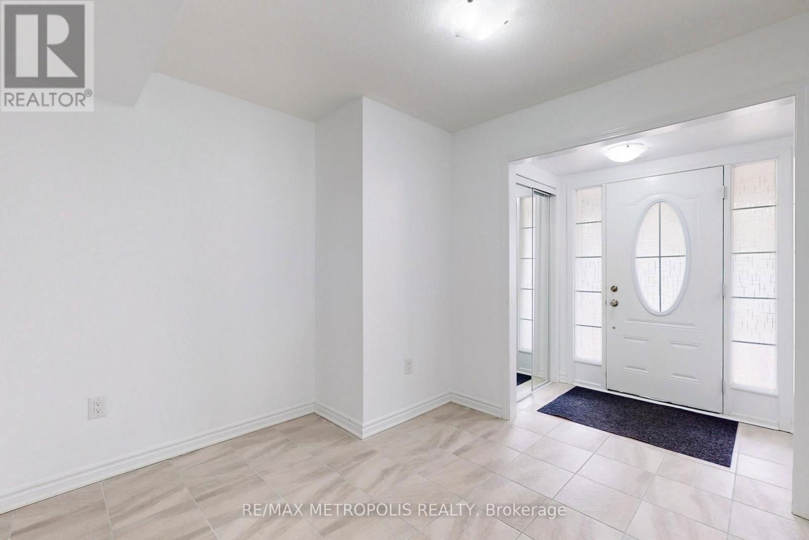 1054 CLIPPER LANE Image 15
