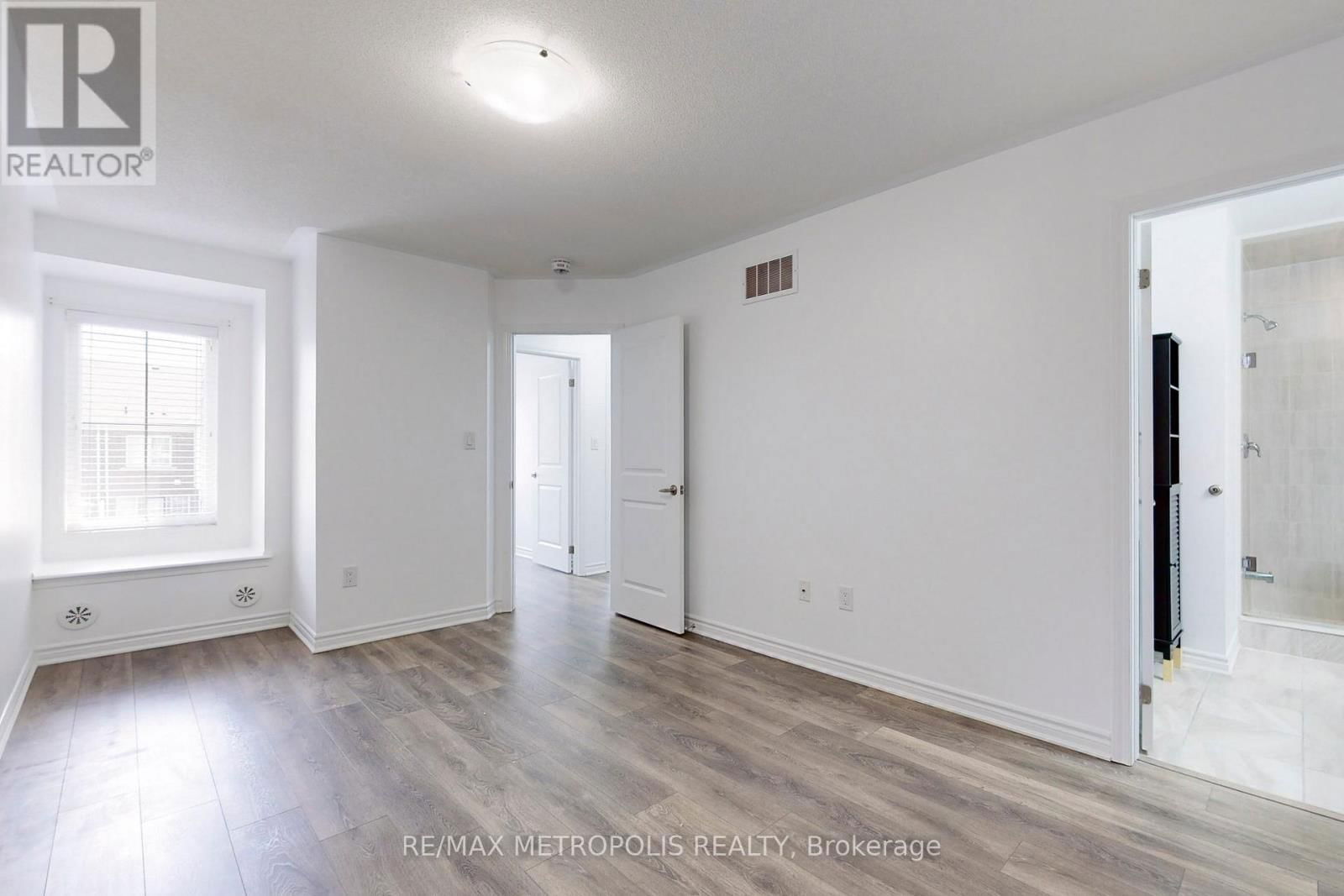1054 CLIPPER LANE Image 26