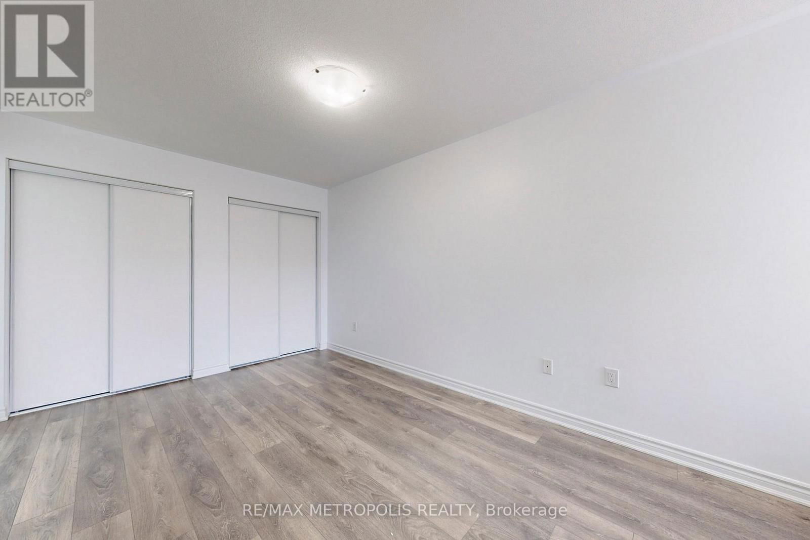 1054 CLIPPER LANE Image 28