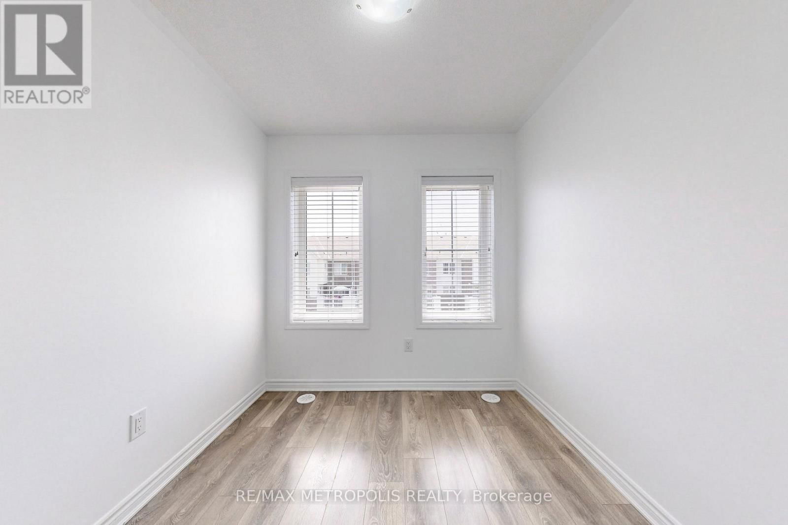 1054 CLIPPER LANE Image 34