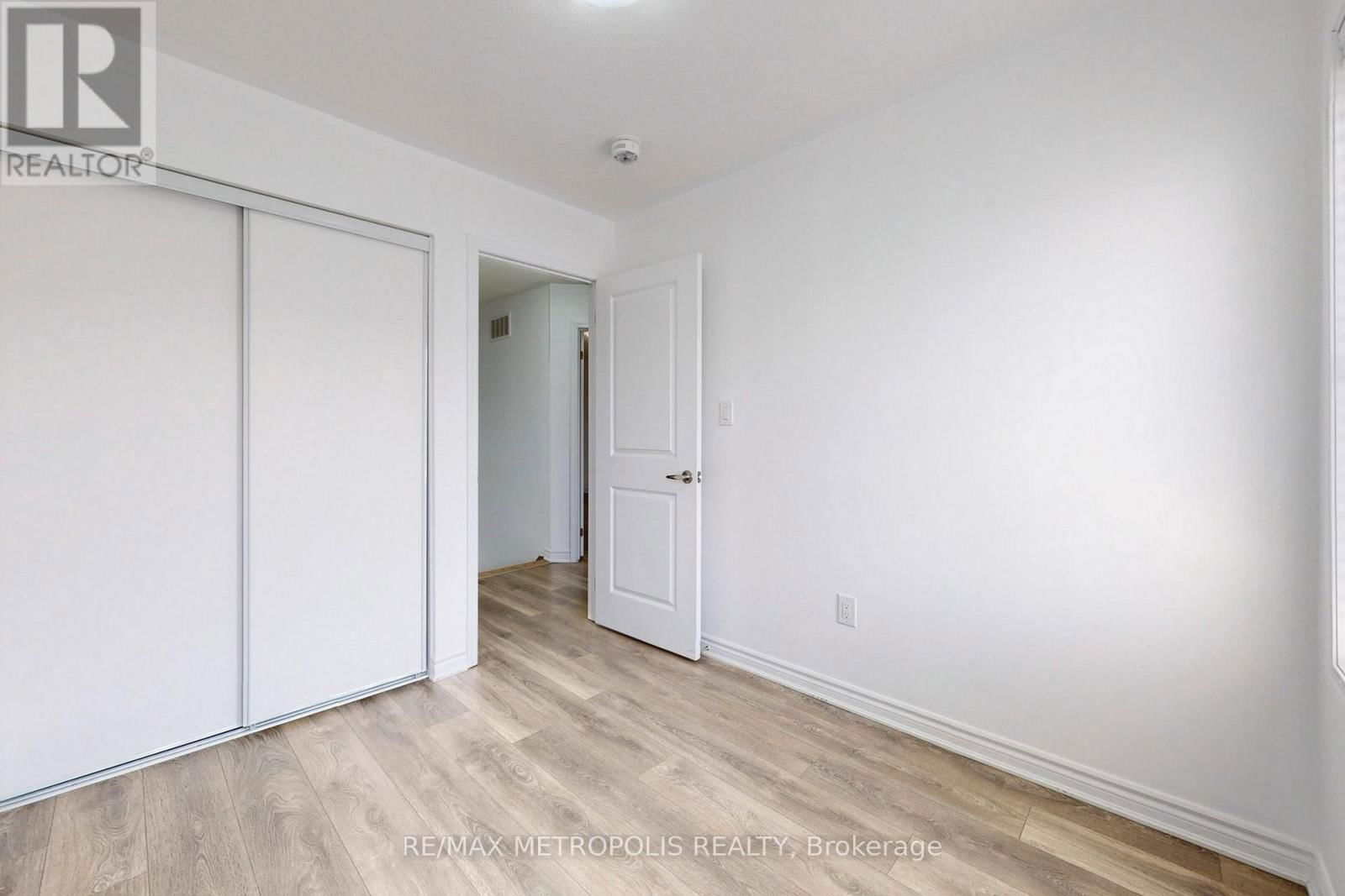 1054 CLIPPER LANE Image 35