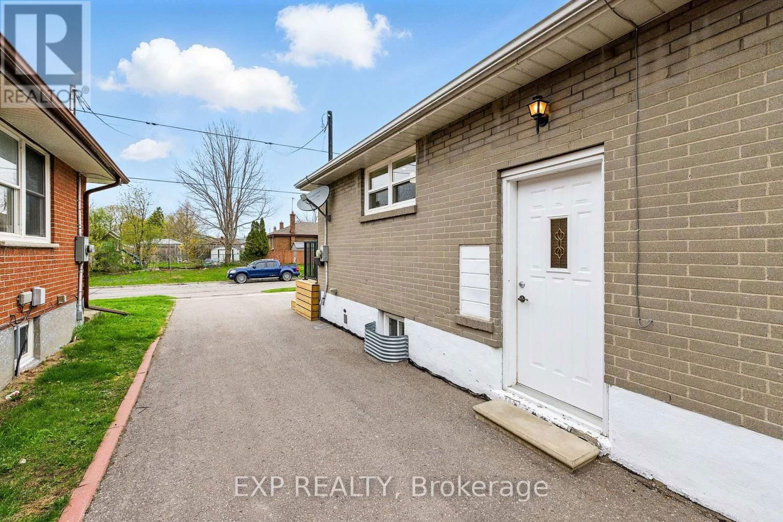 505 CRERAR AVENUE Image 40