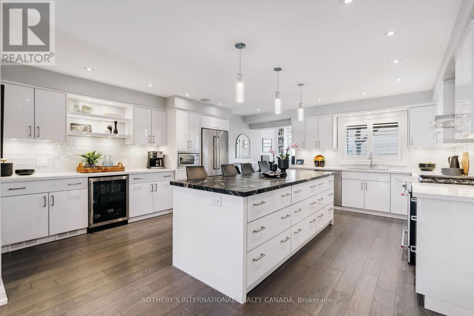 34 EATON AVENUE Image 11