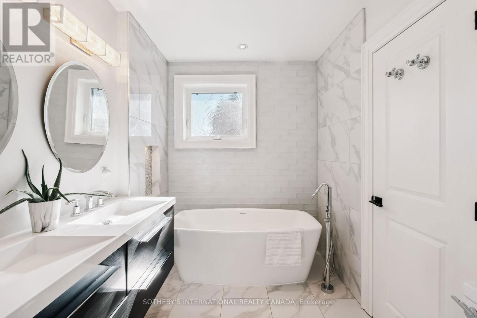 34 EATON AVENUE Image 28