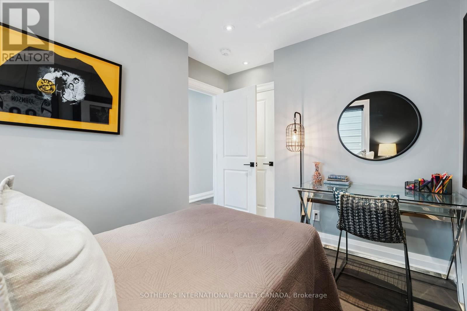 34 EATON AVENUE Image 32