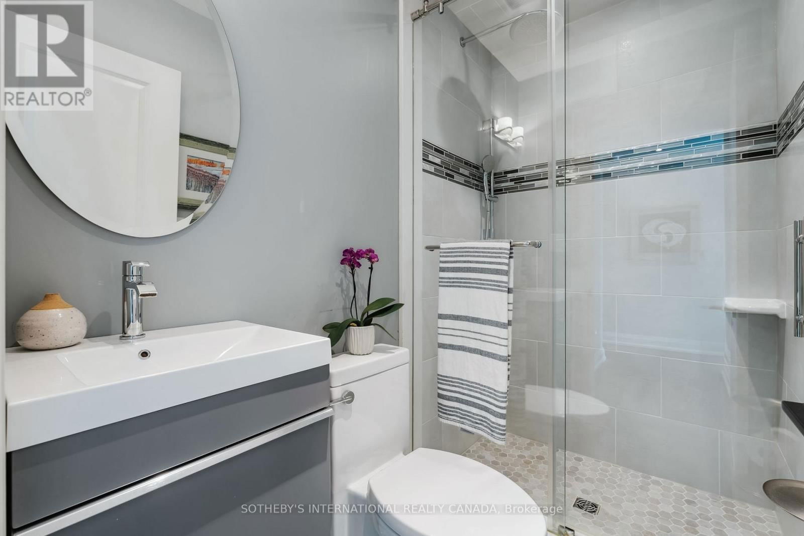 34 EATON AVENUE Image 33