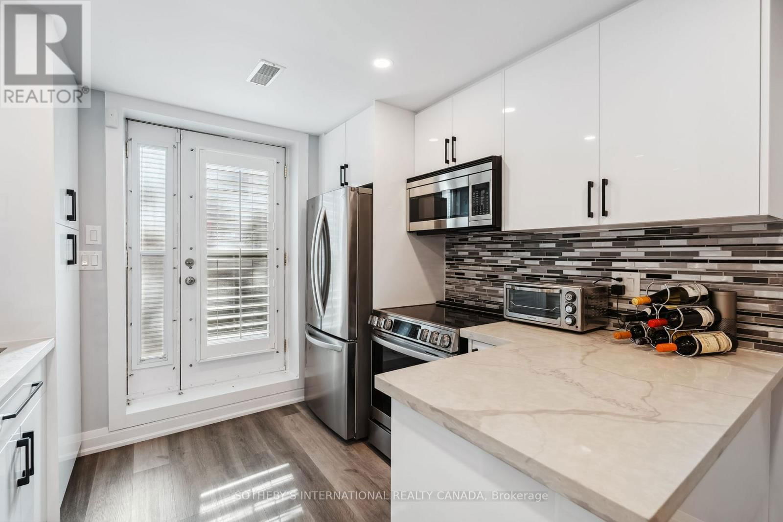 34 EATON AVENUE Image 38