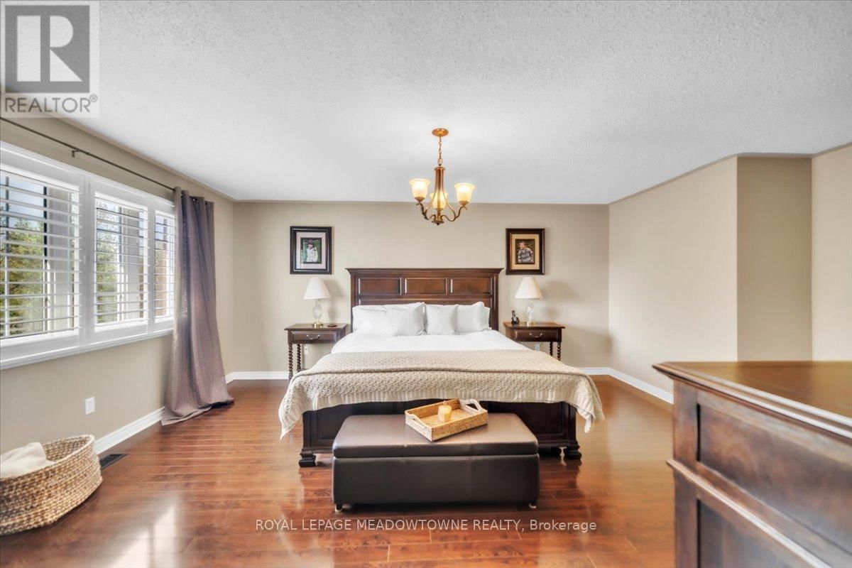 5 FREER CRESCENT Image 31