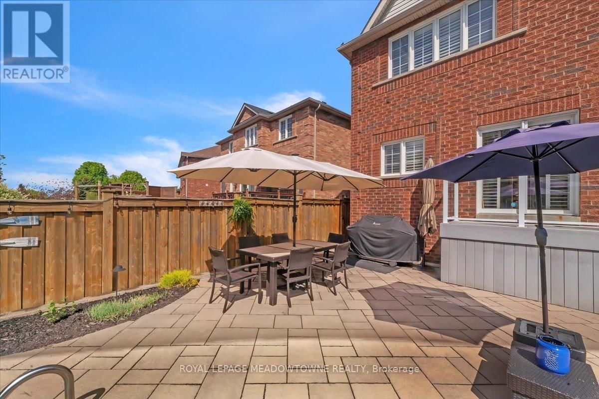 5 FREER CRESCENT Image 40